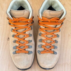 Zamberlan hiking boots 
Women’s 9